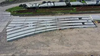 Elementy placu Zawiszy powstały w krakowskiej fabryce