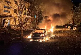 Pożary, część miasta bez prądu i zabici po rosyjskim ataku