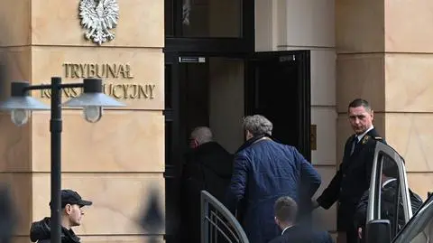 Sędziowie wchodzą do TK 