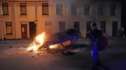 Zamieszki w Ballymena w Irlandii Północnej 