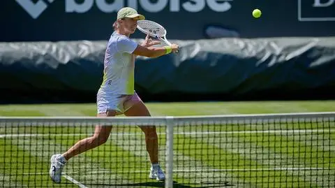 Sposób na grę na trawie? Mistrz radzi Świątek