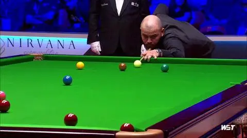 Cuda przy snookerowym stole. Trzy bile naraz w kieszeni