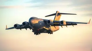 Amerykanie przerzucają siły do baz w pobliżu Iranu