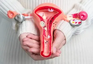 Mogą powodować krwawienia i problemy z zajściem w ciążę. Ma je wiele kobiet