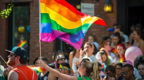 pride parade nowy jork usa - lazyllama shutterstock_1090330289_1
