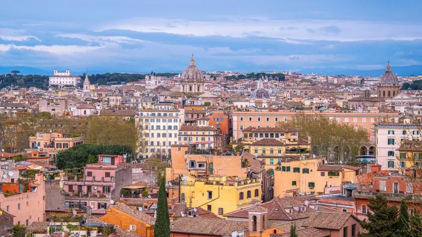 Małżeństwo zastrzelone w Rzymie. W tle "wojna wieszaków"