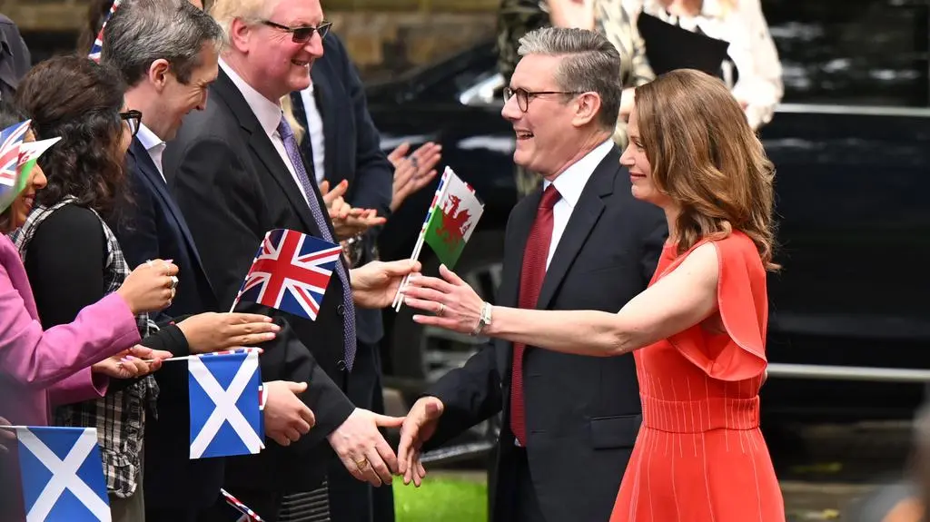 Keir Starmer z małżonką na Downing Street
