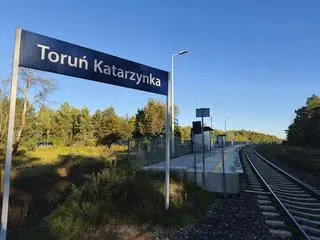 Na nowym przystanku kolejowym Toruń Katarzynka od 2 lat nie zatrzymują się pociągi