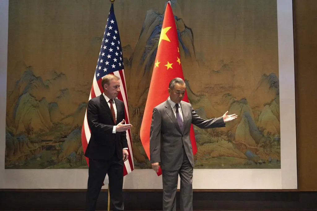 Jake Sullivan i Wang Yi 