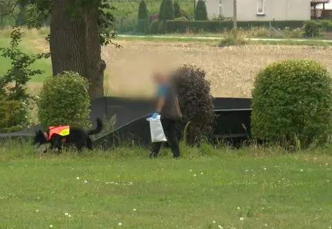Zastrzelił brata, bratową i ich dziecko. Jest akt oskarżenia przeciwko ciotce zabójcy