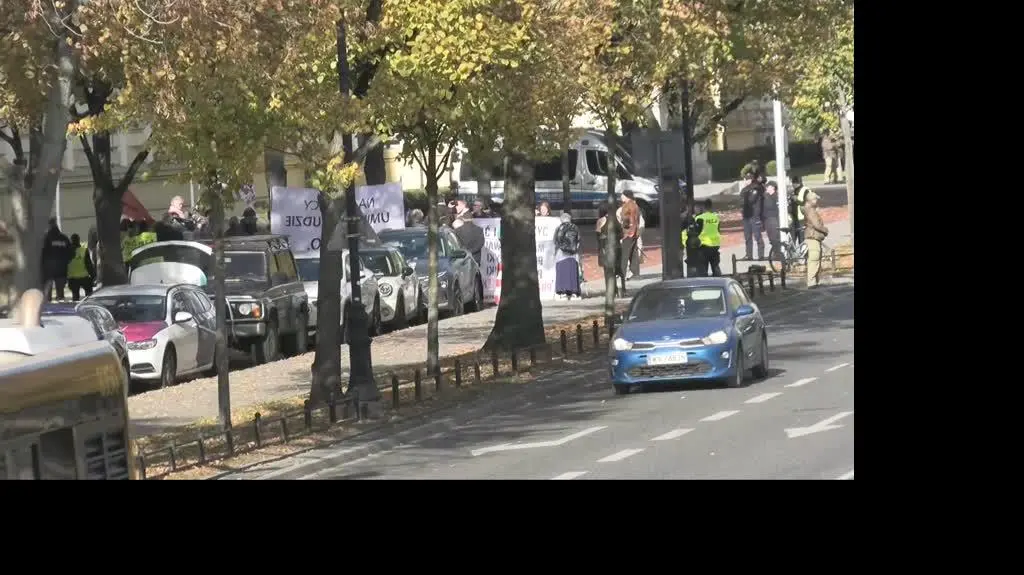 PROTEST 