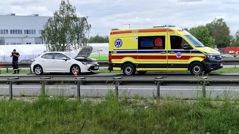 Zderzenie trzech samochodów na S8