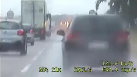 Policyjny pościg za pijanym kierowcą na autostradzie A4