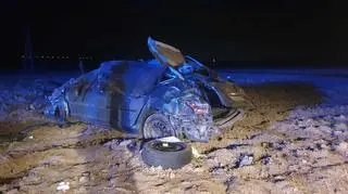 Samochodem - jak podała policja - jechały dwie osoby