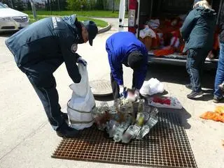 Wylewali alkohol do kratki w jednym z punktów miejskiej oczyszczalni ścieków 
