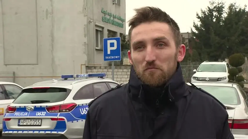 Policjant, który eskortował rodzinę: historia lubi się powtarzać 