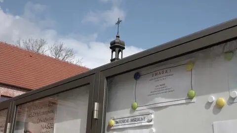 Kontrowersyjne ogłoszenie zawisło przed kościołem