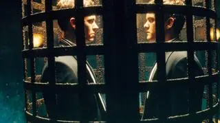 "Sekta", 2000 (z Joshuą Jacksonem)