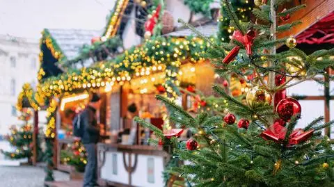 jarmark swiateczny shutterstock_1123480130_S