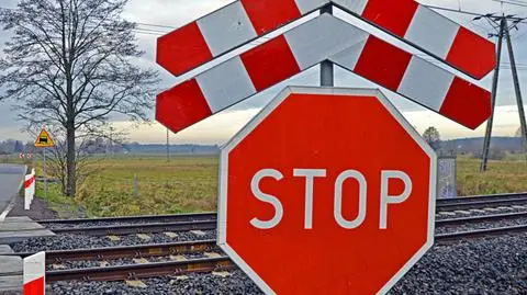 Systemy radarowe i progi zwalniające. Przejazdy kolejowo-drogowe mają być bezpieczniejsze