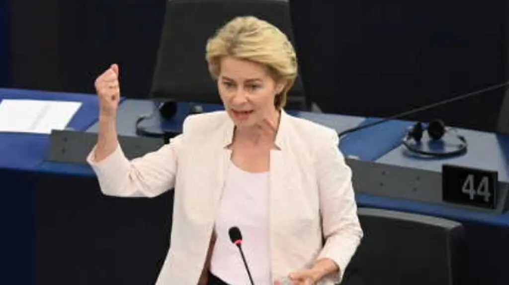 Von der Leyen odpowiada europosłom