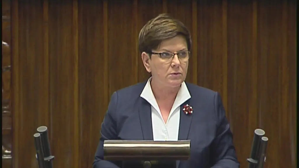 Beata Szydło: Macierewicz odbudowuje to co wy zrujnowaliście