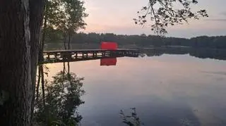 Chłopiec utonął w jeziorze Skoki
