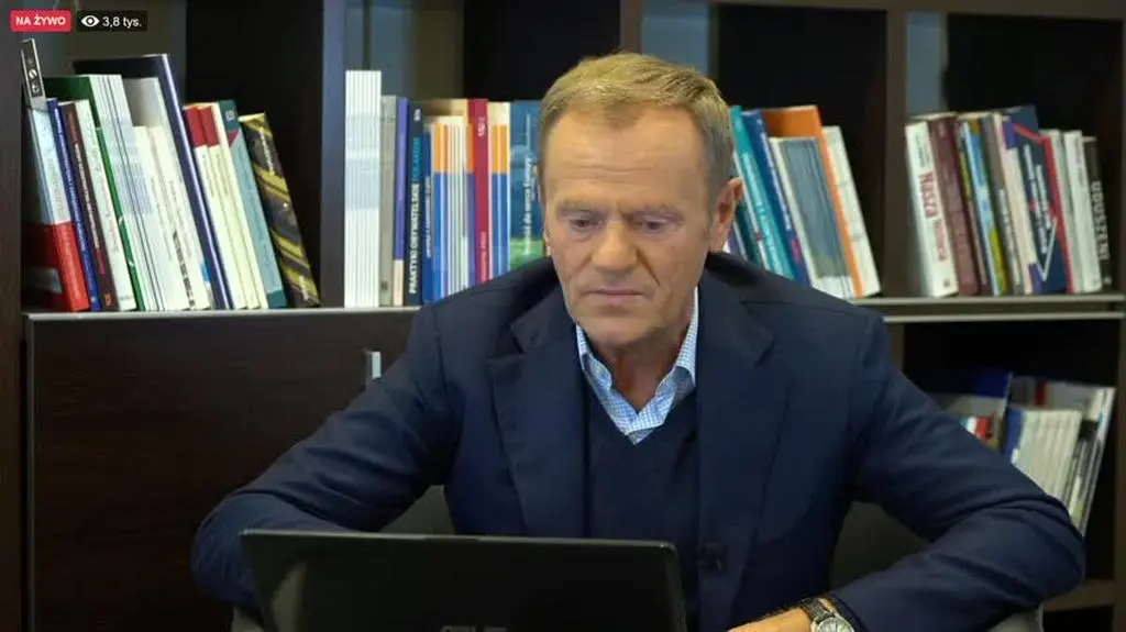 Tusk o propozycji zmiany w konstytucji: bardzo utrudni wyprowadzenie Polski z Unii