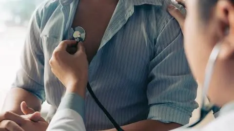 Pomoc medyczna w trakcie świąt. NFZ przypomina, gdzie jej szukać