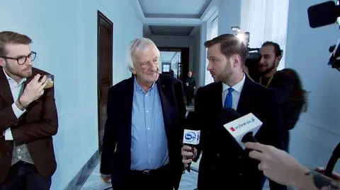 "Już tak się rozzuchwaliliście, że chodzicie po tym korytarzu?"