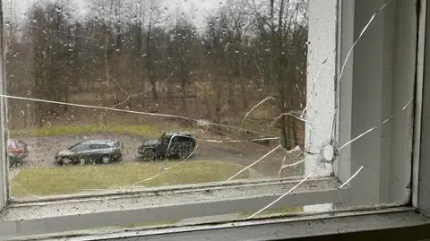 Ktoś ostrzelał przychodnię. "Wandale użyli broni na metalowe kulki"