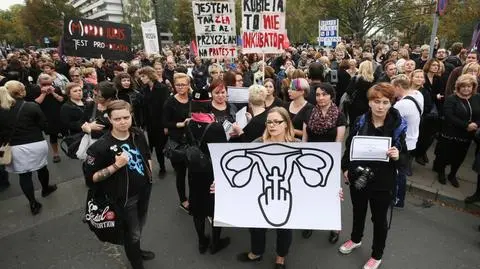 Senat wstrzymał prace nad ustawą o aborcji