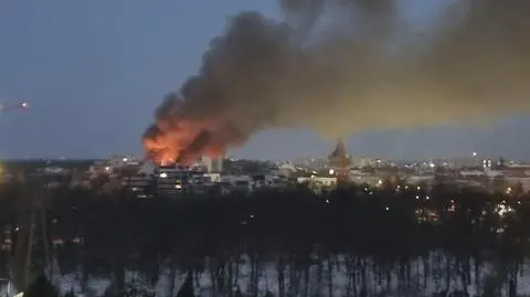 Palił się budynek garażowo-warsztatowy