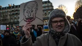 Protest na Placu Republiki w Paryżu