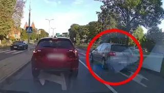 Mężczyzna wyprzedzał na przejściu dla pieszych