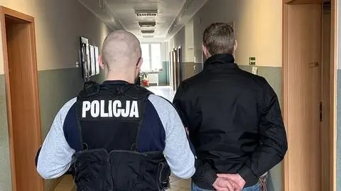 Zjadł gulasz, położył się w łóżku. Właściciele mieszkania poczuli się jak trzy misie