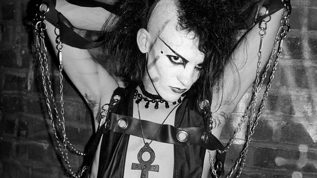 Jonathan Batcave, 1983 rok