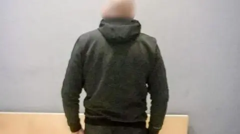 Bus na litewskich numerach. W przestrzeni bagażowej dziewięciu migrantów, w tym 10-letni chłopiec