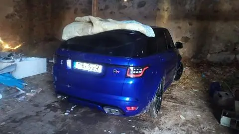 Auto warte ponad pół miliona złotych schował w stodole. Jej właścicielom "zapłacił" narkotykami