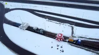 Podkarpacie. Utrudnienia w ruchu spowodowane transportem elementów maszyny TBM