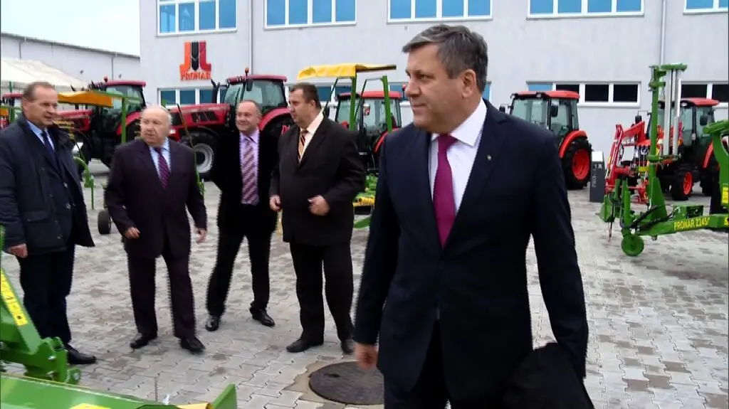 Panie Kaczyński podejdź do płota nie chowaj się za Szydło