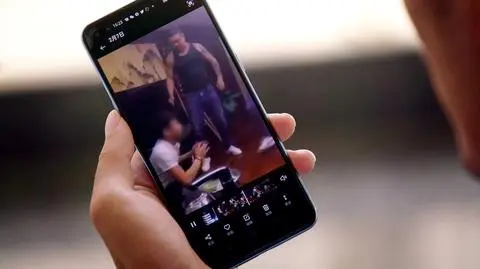 Wyłudzają miliardy dolarów od ludzi na całym świecie. Sami są niewolnikami. "Rozważałem skok z okna"