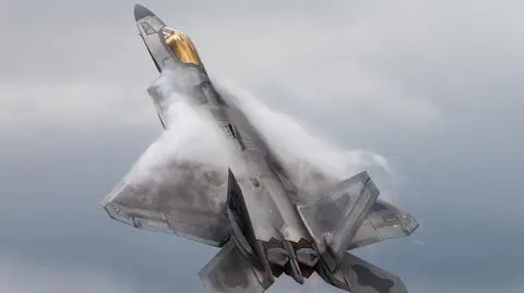 Samolot F-22 Raptor podczas pokazów w bazie Fairford w Wielkiej Brytanii, rok 2017