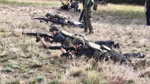 Toruń. W szkoleniu wojskowym wzięło udział ponad stu chętnych