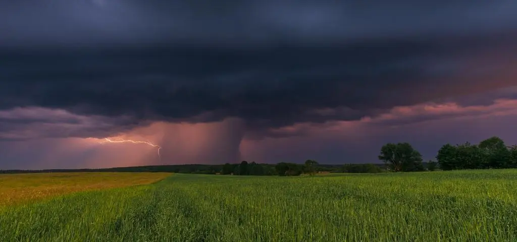 Nie tylko upał. Nadchodzą gwałtowne burze