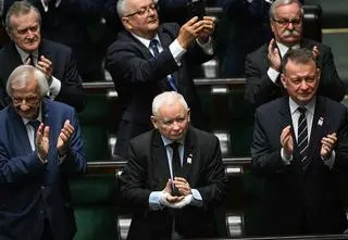 Nowy sondaż partyjny i zmiana lidera