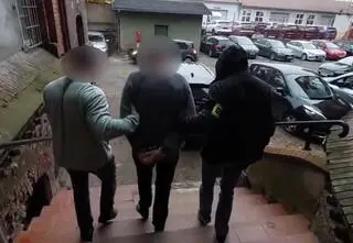 Zaufał "brokerom", stracił ponad milion złotych