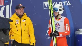 Kacper Tomasiak i Thomas Morgenstern podczas zawodów Red Bull Skoki w Punkt 