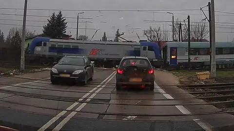 Niebezpieczne zdarzenie na przejeździe kolejowym w Nowej Wsi Wielkiej