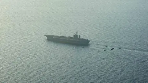 Francuski lotniskowiec Charles de Gaulle